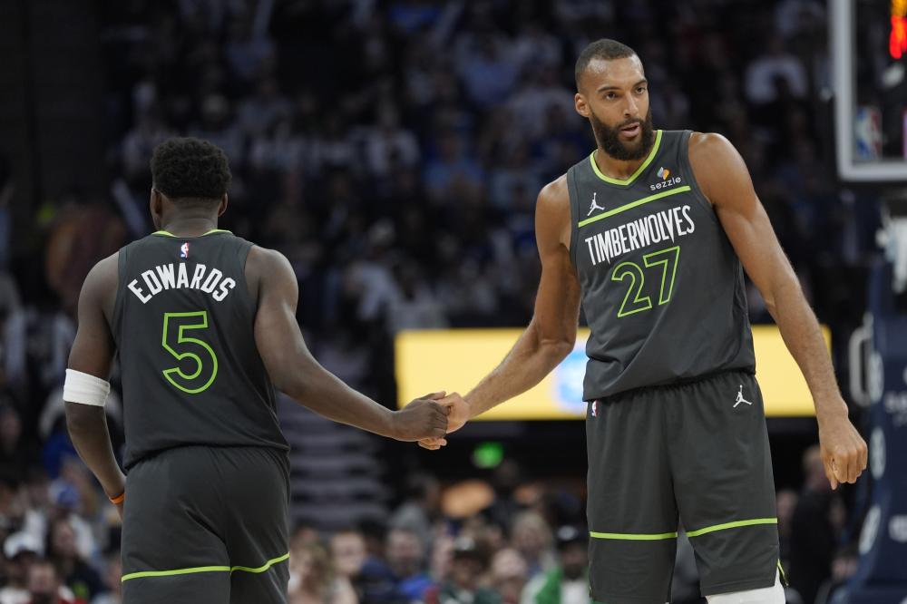 自己对篮球 自己对篮球