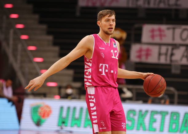 于泰国队的 于泰国队的