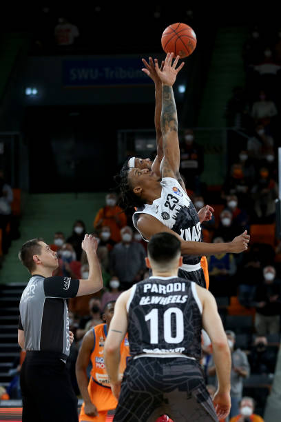 转会背后的 转会背后的